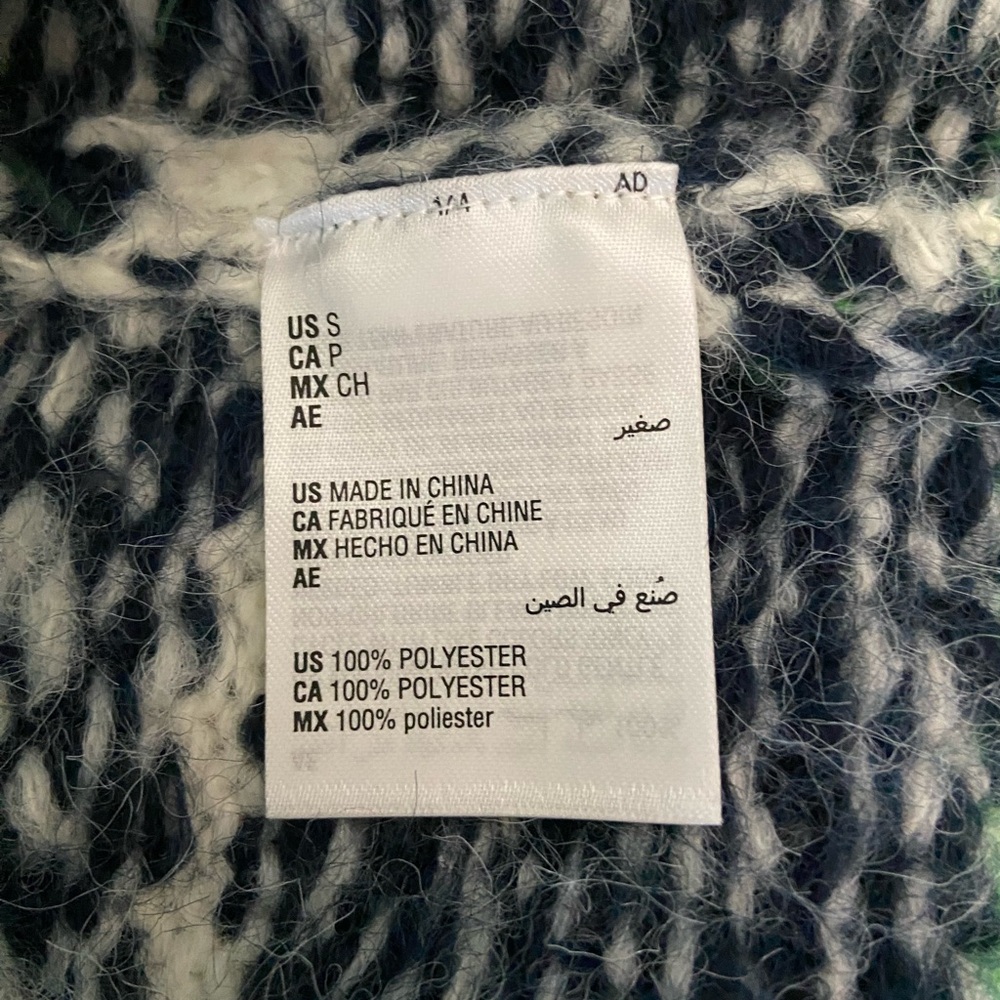 NWT On 34th Women's V-Neck Tipped Cardigan
(Macy’s Brand) - Picture 11 of 12